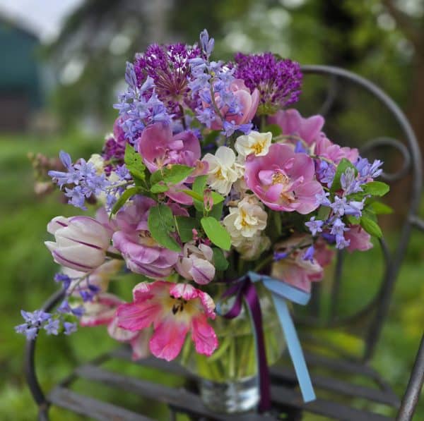 'CLASSIC' Wrapped Hand Tied Bouquet - Image 6