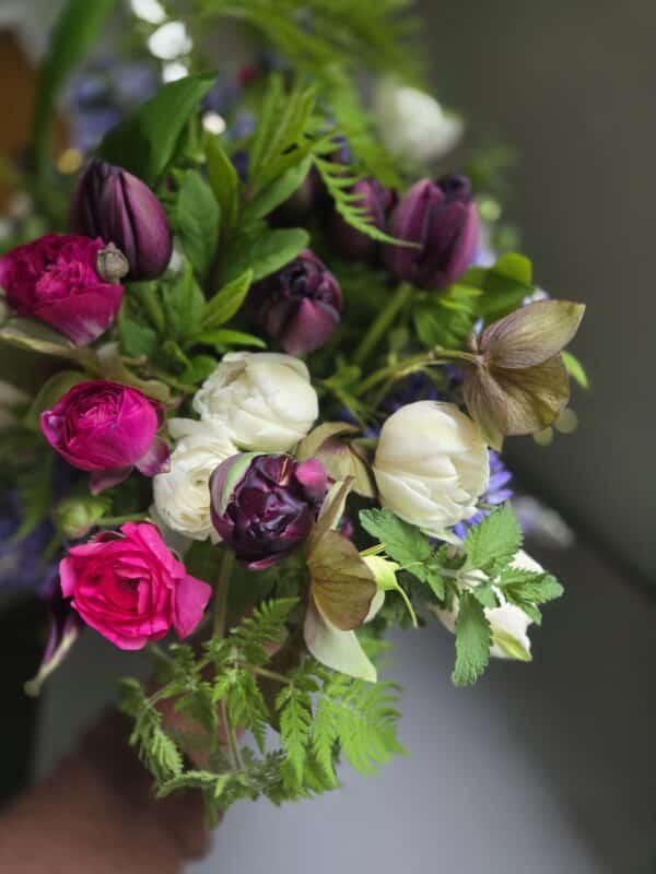 Mothers Day Signature Bouquet + single cupcake - Image 4